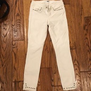 white skinny jeans